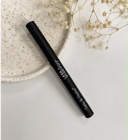 Lash Glue Liner